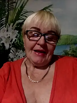 VioletSweet5566 online show from December 22, 2025, 5:02 pm