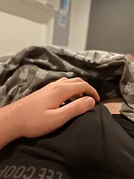 Snapshot of ASL70 chatting on October 2, 2025, 11:30 pm ASL70 online show from October 2, 2025, 11:30 pm