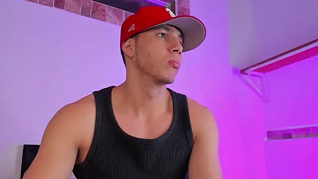 max valiant1 online show from October 3, 2025, 7:59 pm