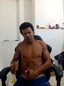 Snapshot of moreno25centimetro chatting on January 17, 2026, 3:59 pm moreno25centimetro online show from January 17, 2026, 3:59 pm