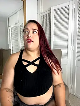Snapshot of IvyPalacios chatting on October 2, 2025, 11:46 am IvyPalacios online show from October 2, 2025, 11:46 am
