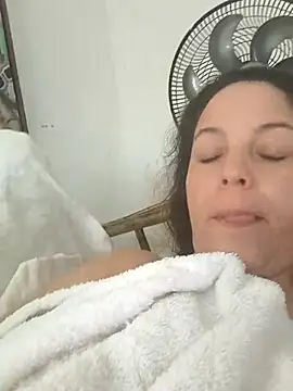 bibi perigoBr online show from November 2, 2025, 2:44 pm