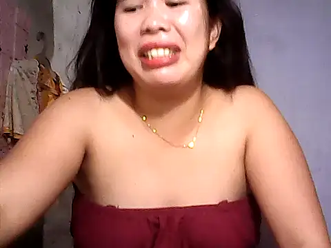 Snapshot of pinaysinglemommm chatting on June 20, 2026, 10:42 am pinaysinglemommm online show from June 20, 2026, 10:42 am