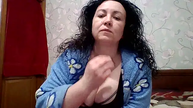 Velvet3451 online show from April 30, 2026, 7:10 pm