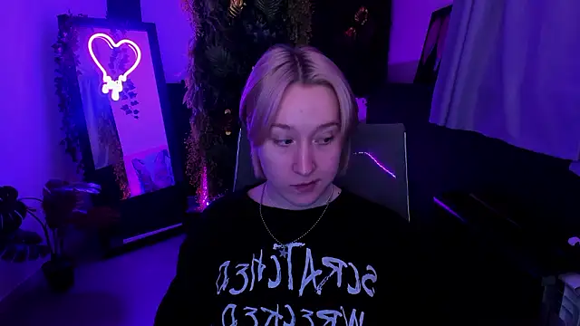 Snapshot of CinBellamy chatting on February 21, 2026, 5:42 am CinBellamy online show from February 21, 2026, 5:42 am