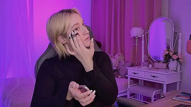 CinBellamy online show from November 3, 2025, 3:56 am