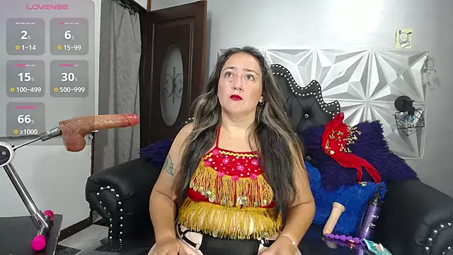 naughty milf esmeralda online show from October 16, 2025, 3:04 am