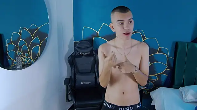 RowanCley online show from October 27, 2025, 12:28 pm