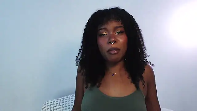 SparklingSoleil online show from October 5, 2025, 9:27 pm