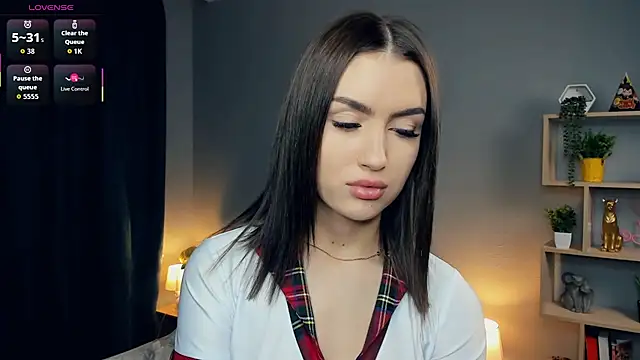 IsaVesco online show from October 16, 2025, 7:11 pm