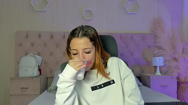 MadisonSky  online show from December 15, 2025, 12:44 pm