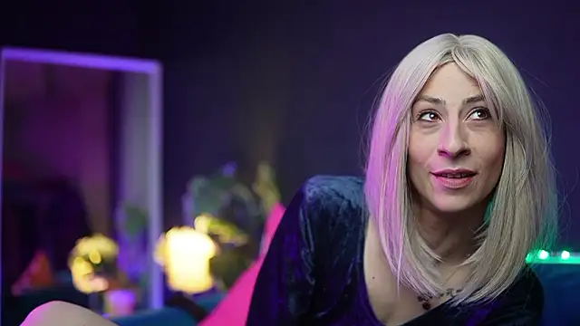 RubyRosa online show from February 24, 2026, 10:43 pm