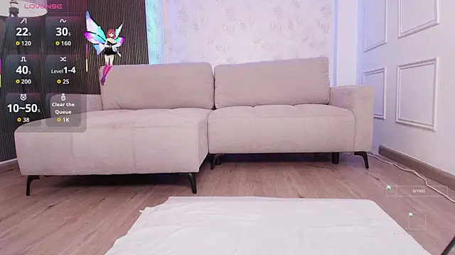 karlie small online show from October 27, 2025, 7:48 pm