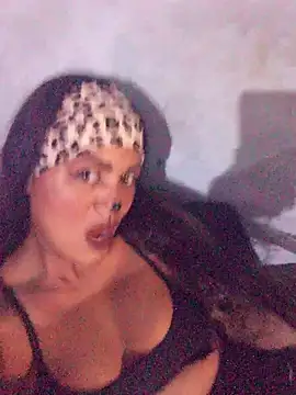 afroditaligh online show from October 23, 2025, 1:54 pm