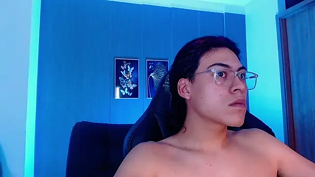 dirty model online show from September 28, 2025, 10:44 am