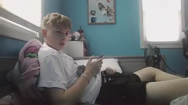 Liam axel35 online show from November 15, 2025, 8:46 pm