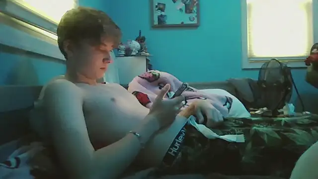 Liam axel35 online show from November 8, 2025, 6:44 pm