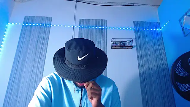 Snapshot of eebony_stallion chatting on February 7, 2026, 3:14 am eebony stallion online show from February 7, 2026, 3:14 am