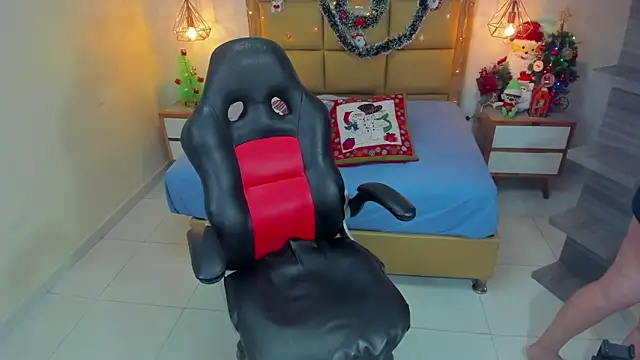 MELISSAROUGE online show from December 22, 2025, 7:36 pm