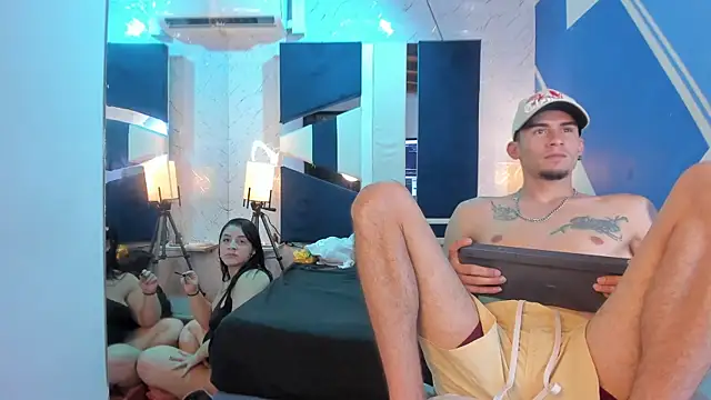 StrapSwingers online show from October 10, 2025, 9:37 pm