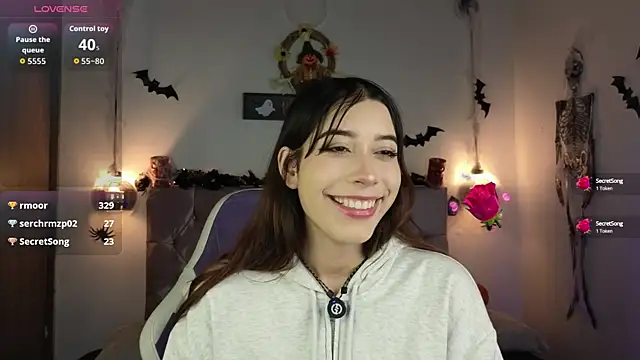 lila min online show from October 6, 2025, 2:29 pm