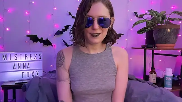 mistressannafoxx online show from November 4, 2025, 6:22 pm