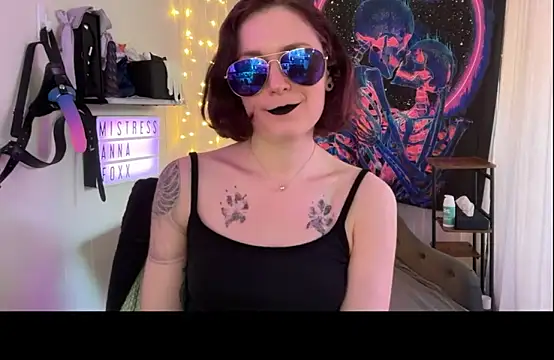 mistressannafoxx online show from September 11, 2025, 12:10 am