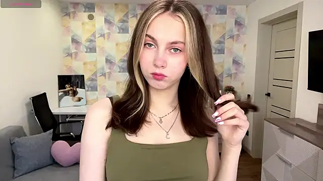 Snapshot of NylaNadler chatting on February 26, 2026, 6:13 am NylaNadler online show from February 26, 2026, 6:13 am