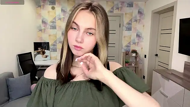 Snapshot of NylaNadler chatting on February 25, 2026, 6:02 am NylaNadler online show from February 25, 2026, 6:02 am