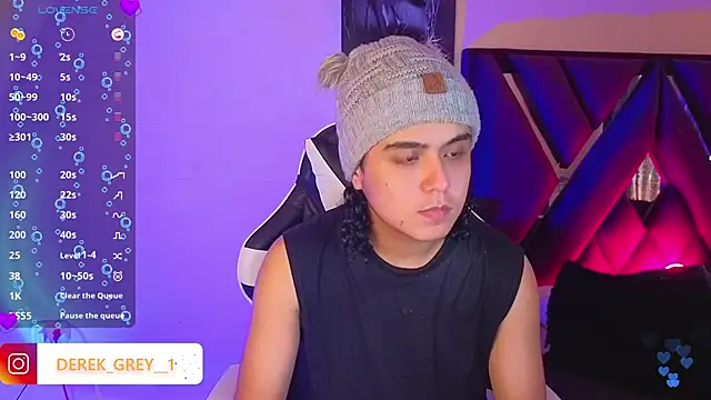 derek greyy  online show from October 2, 2025, 8:01 pm