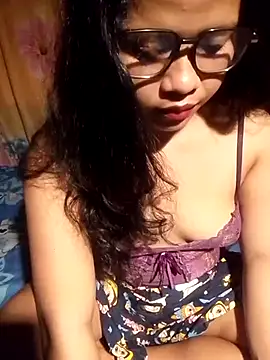 hotmomma8 online show from July 23, 2026, 2:35 pm