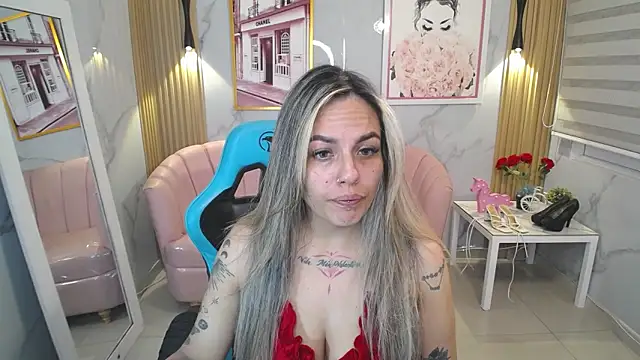 Jade Jones a online show from September 16, 2025, 3:40 am