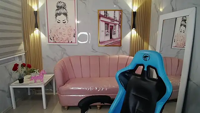 Jade Jones a online show from October 15, 2025, 4:00 am