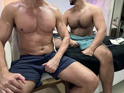 CasadoLutadorBigStuds online show from July 12, 2026, 11:49 pm