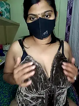 Snapshot of reena502 chatting on February 27, 2026, 12:11 am reena502 online show from February 27, 2026, 12:11 am