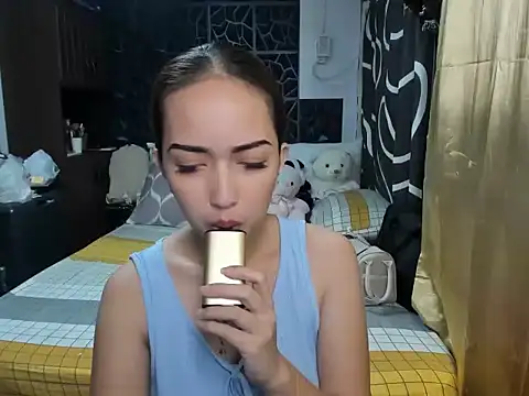 Soft Angel8 online show from November 29, 2025, 3:23 pm