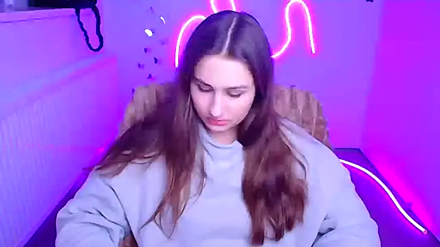 Stefanie Sweet online show from February 17, 2026, 12:24 pm