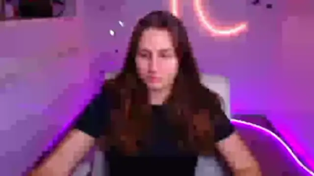 Stefanie Sweet online show from November 19, 2025, 6:24 am