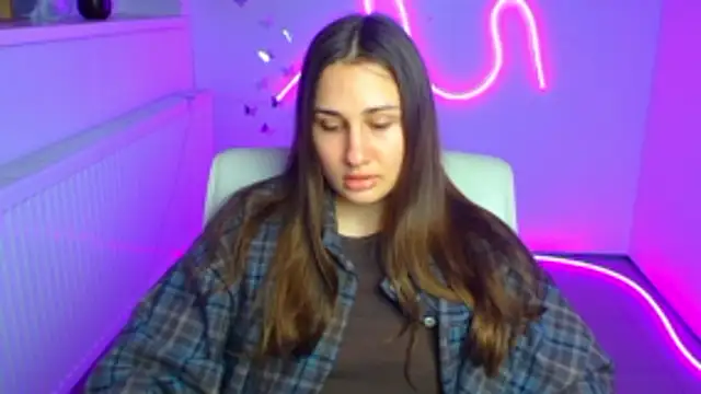 Stefanie Sweet online show from April 15, 2026, 5:46 am