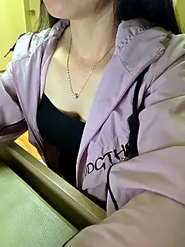 Snapshot of lanlan_girl2k chatting on February 23, 2026, 4:07 pm lanlan girl2k online show from February 23, 2026, 4:07 pm