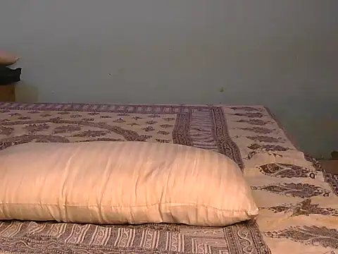 Snapshot of imaila18 chatting on November 15, 2025, 5:22 am imaila18 online show from November 15, 2025, 5:22 am