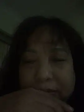 Hoanguyenn online show from November 4, 2025, 3:27 pm