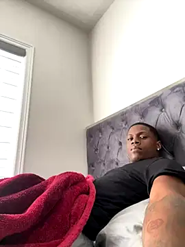 Snapshot of labishyoung25 chatting on October 1, 2025, 1:37 pm labishyoung25 online show from October 1, 2025, 1:37 pm