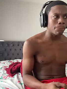 Snapshot of labishyoung25 chatting on December 15, 2025, 2:56 pm labishyoung25 online show from December 15, 2025, 2:56 pm