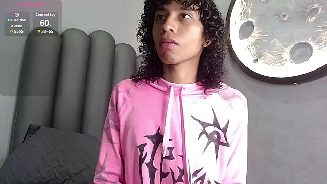 venus-03 online show from October 18, 2025, 3:41 am