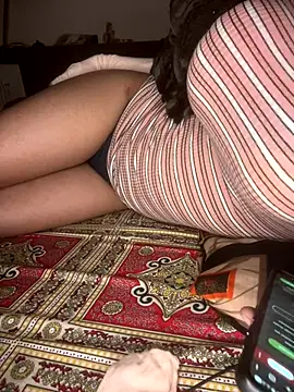 jiya00 online show from November 5, 2025, 1:03 pm