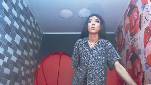 Snapshot of julessxcharlotte chatting on October 31, 2025, 2:24 pm julessxcharlotte online show from October 31, 2025, 2:24 pm