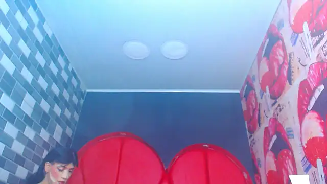 Snapshot of julessxcharlotte chatting on November 28, 2025, 2:17 pm julessxcharlotte online show from November 28, 2025, 2:17 pm