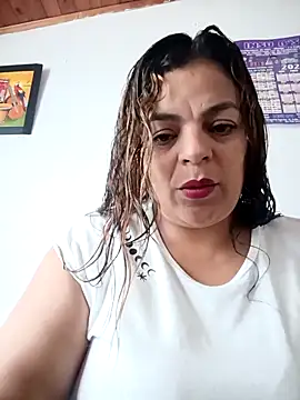 Mia-Glow online show from February 22, 2026, 1:46 pm