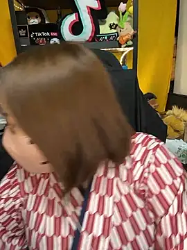 Snapshot of 0kanna0 chatting on September 18, 2025, 4:10 pm 0kanna0 online show from September 18, 2025, 4:10 pm